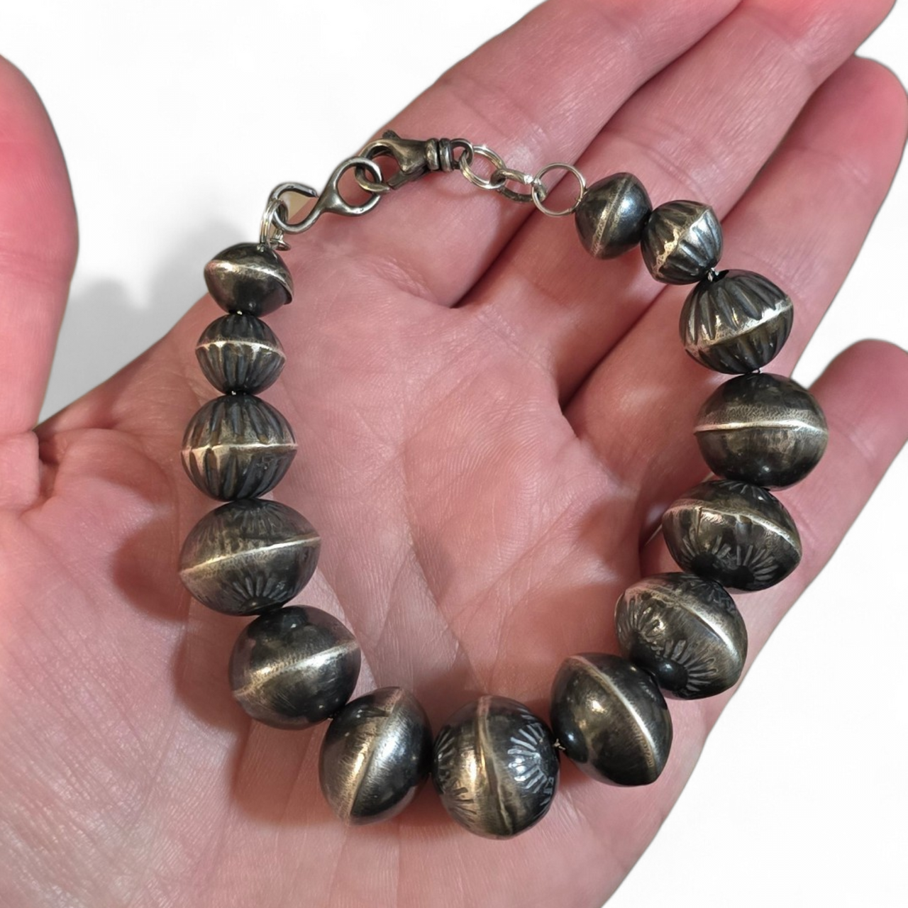 Virginia Tso 10mm & 11mm Handmade Navajo Pearl Bracelet 8 inches