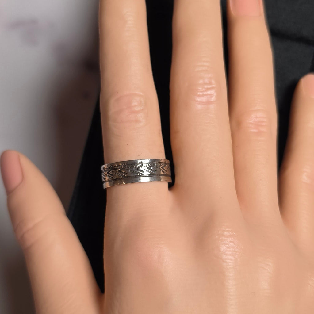 Native Made Sterling Band Size 8