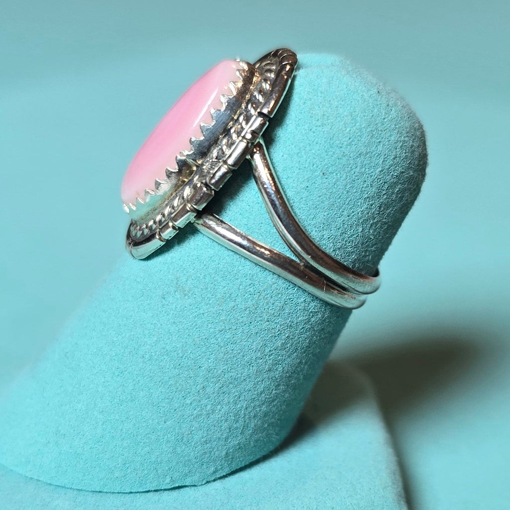P Skeets Pink Conch & Sterling Ring Size 5.75