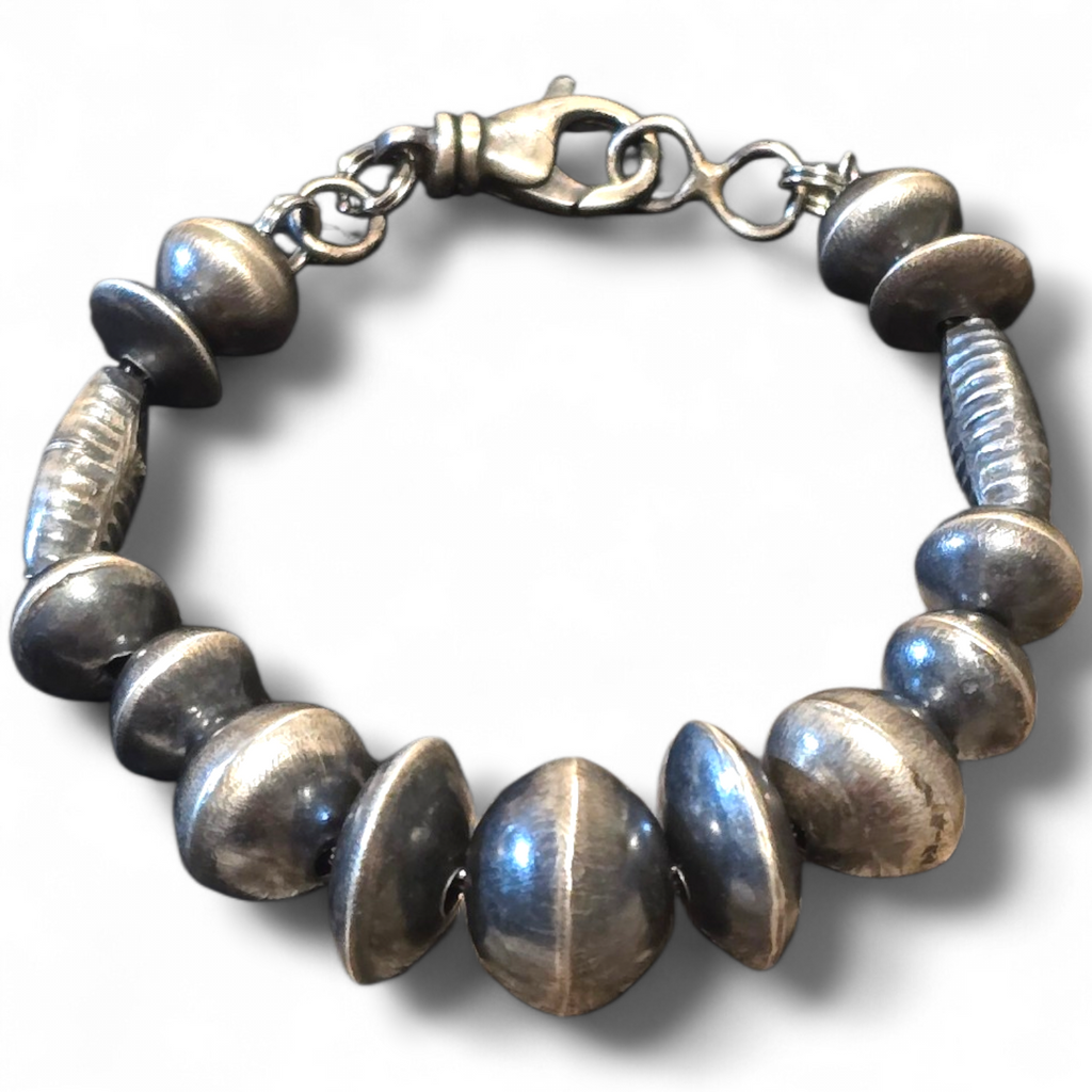 Virginia Tso 15mm Center Navajo  Pearl Surrounded by 13mm & 10mm Navajo Pearls Bracelet 7.5 inches