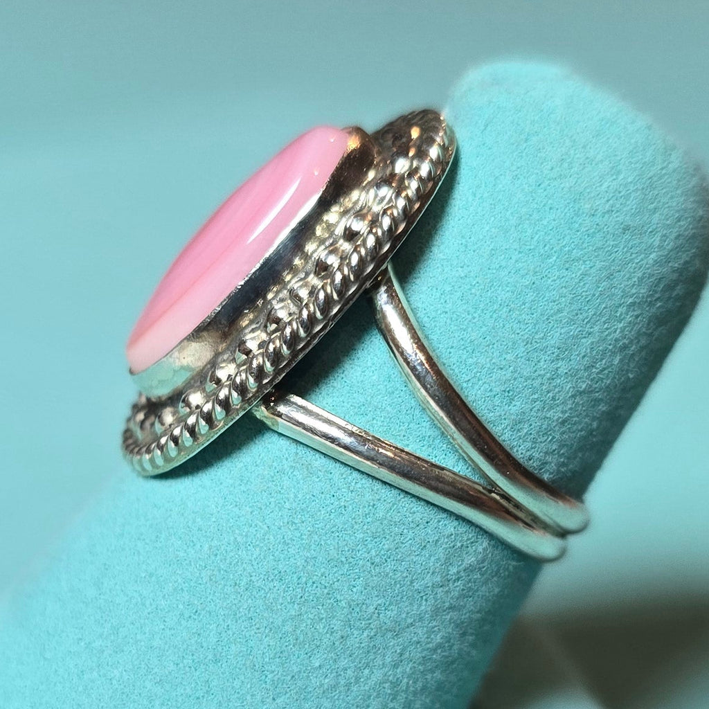 Begay Pink Conch & Sterling Ring Size 6.75