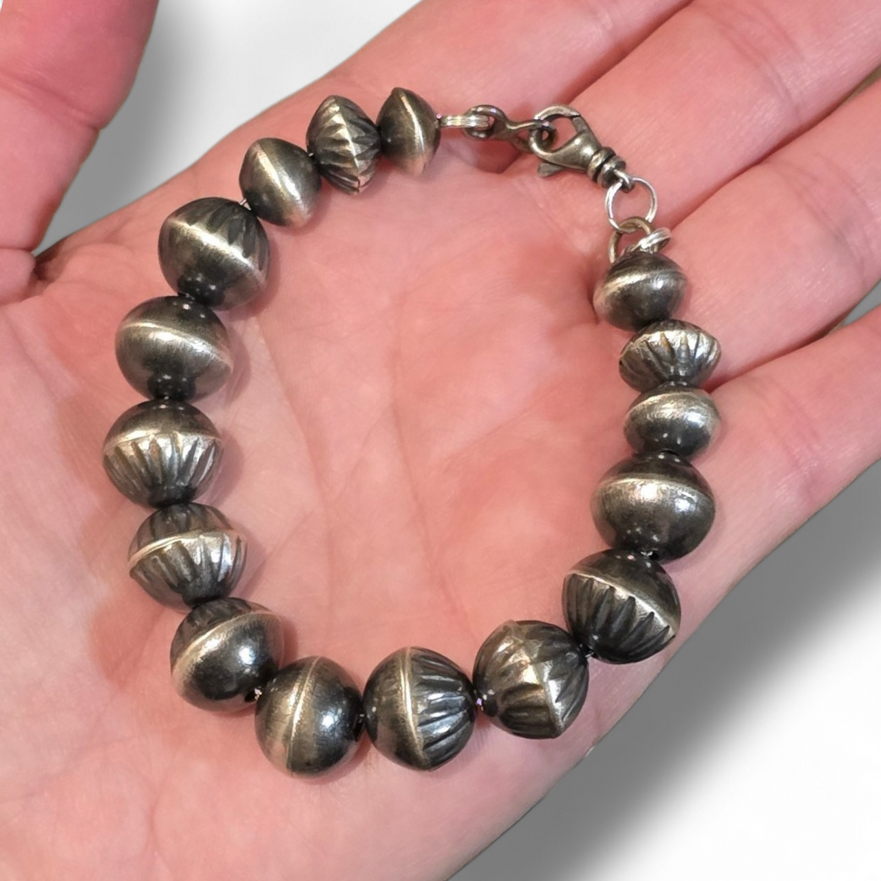 Virginia Tso Between 8 & 9mm Handmade Navajo Pearl Bracelet 8 inches